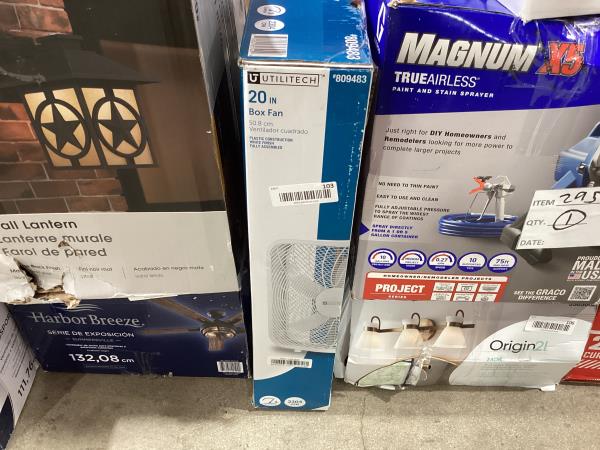 Lot # 103 Utilitech 20-in 3-Speed Indoor Box Fan
