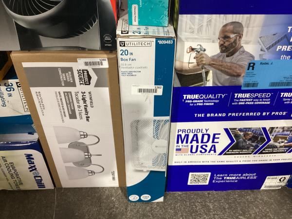 Lot # 1262 Utilitech 20-in 3-Speed Indoor Box Fan