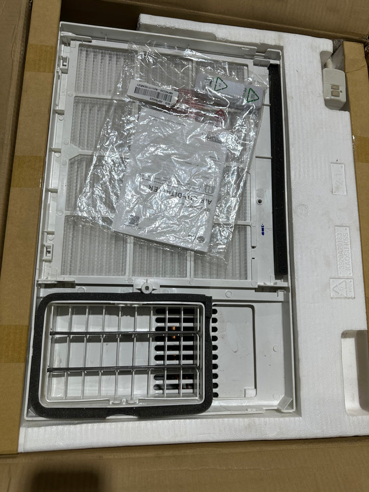 LG Electronics 550-sq ft Window Air Conditioner with Heater with Remote ( 230-Volt , 12000-BTU ) (USED)