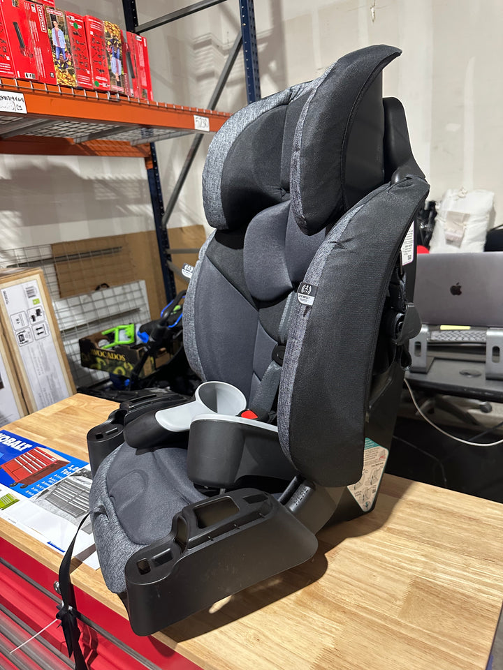 Evenflo Maestro Sport Harness Booster Car Seat (open box)(DONT LIST)