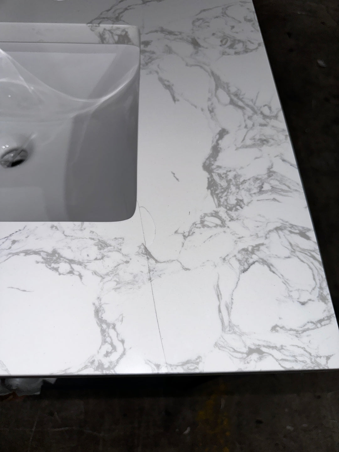 Mueble de baño Allen + Roth Lancashire de 30 pulgadas con lavabo bajo encimera en azul Chambray y encimera de piedra artificial blanca (dañado)
