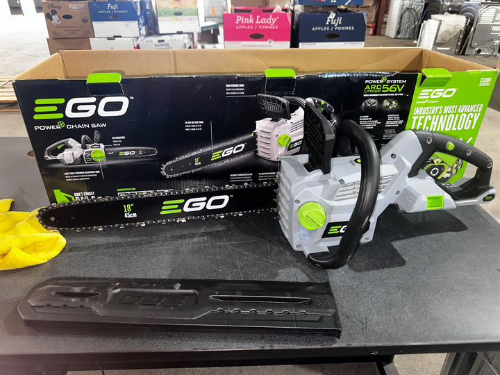 Motosierra EGO POWER+ de 56 voltios y 18 pulgadas con batería de 5 Ah (batería y cargador incluidos)