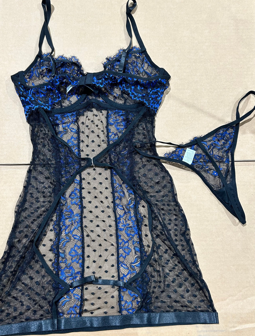Black and Blue Sheer Lace Babydoll Lingerie Set w/ Thong, Size XL (new)