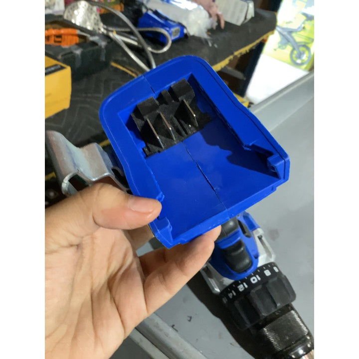 Lot # 843 Kobalt HDD 524B-03 Cordless DrillDriver $10.00