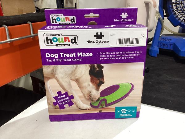 Lot # 32 Outward Hound Dog Treat Maze Puzzle Enrichment Toy