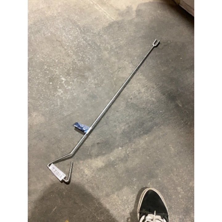 Lot # 744 PROJECT SOURCE 30-in Sprinkler Valve Key $12.98