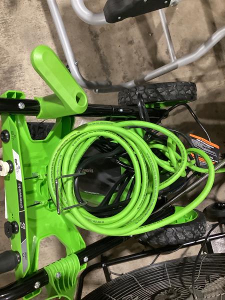 Lot # 2088 Greenworks 1.2-GPM Cold Water Pressure washer $249