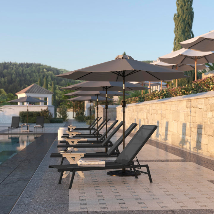 Lot # 2121 Flash Furniture Lounge Chair $124.94