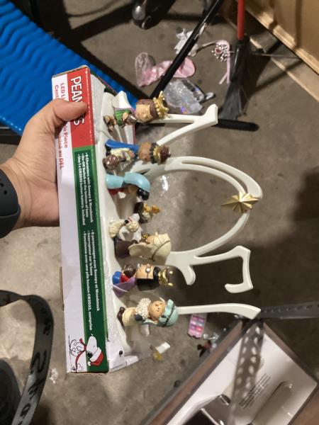 Lot # 469 Kurt S. Adler 10in. Peanuts(c) Nativity Scene $53
