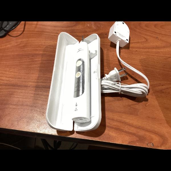 Lot # 928 Philips Sonicare electric toothbrush $60
