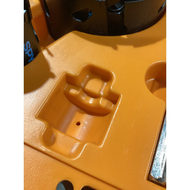 Lot # 158 SPYDER 14pc Carbide Hole Saw Kit Orange $1.50