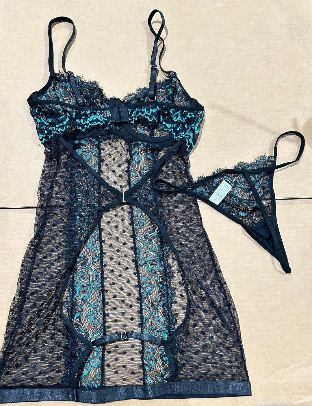 Black and Teal Sheer Lace Babydoll Lingerie Set w/ Thong, Size L (new)