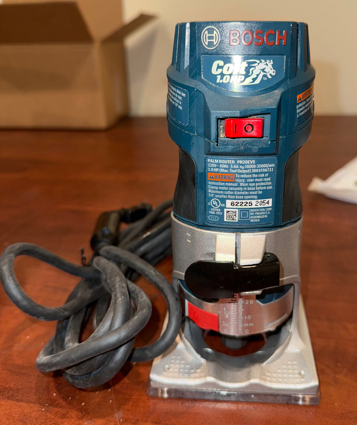 Bosch - 5.6 Amp 1.0 HP 120-Volt Variable-Speed Fixed Base Corded Palm Router (used)