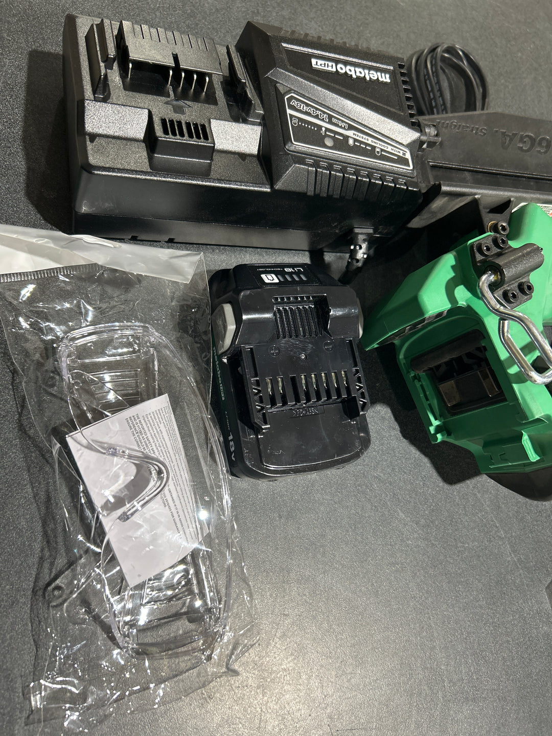 Metabo HPT MultiVolt 2-1/2-in 16 -Gauge Cordless Straight Finish Nailer (Battery Included and Charger Included) (USED)