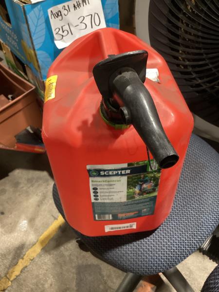 Lot # 632 3004.1581 5 Gal SmartControl Gas Can $28
