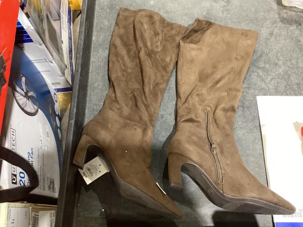 Lot # 1427 Women's Raye Tall Dress Boots Dark Brown 8 $31