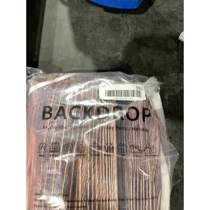 Lot # 591 eBay Wood Grain Backdrop $25.00