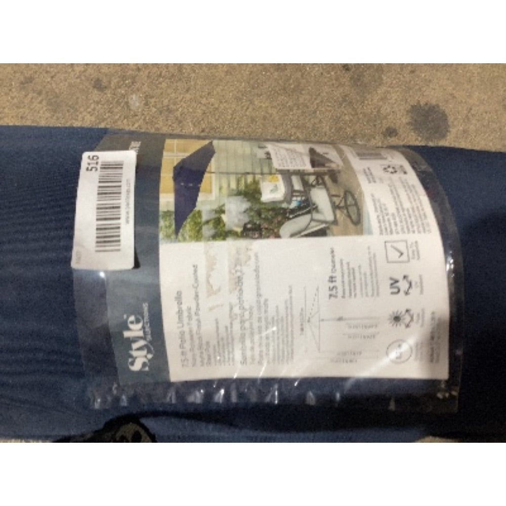 Lot # 516 Style Selections 7.5ft Navy Patio Umbrella $70