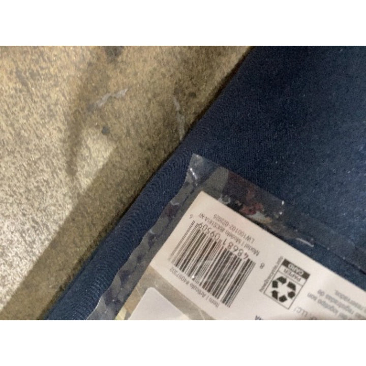 Lot # 516 Style Selections 7.5ft Navy Patio Umbrella $70