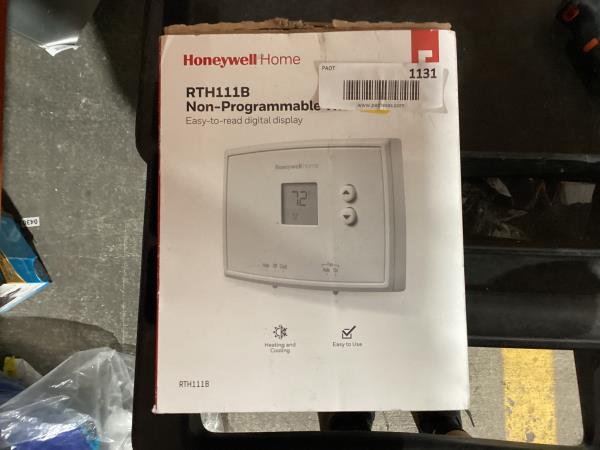 Lot # 1131 Honeywell Home Non-Programmable Thermostat $31