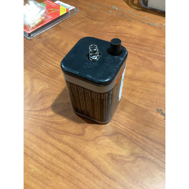 Lot # 1074 EVEREADY Model 1209 6V Super Heavy Duty Battery $8