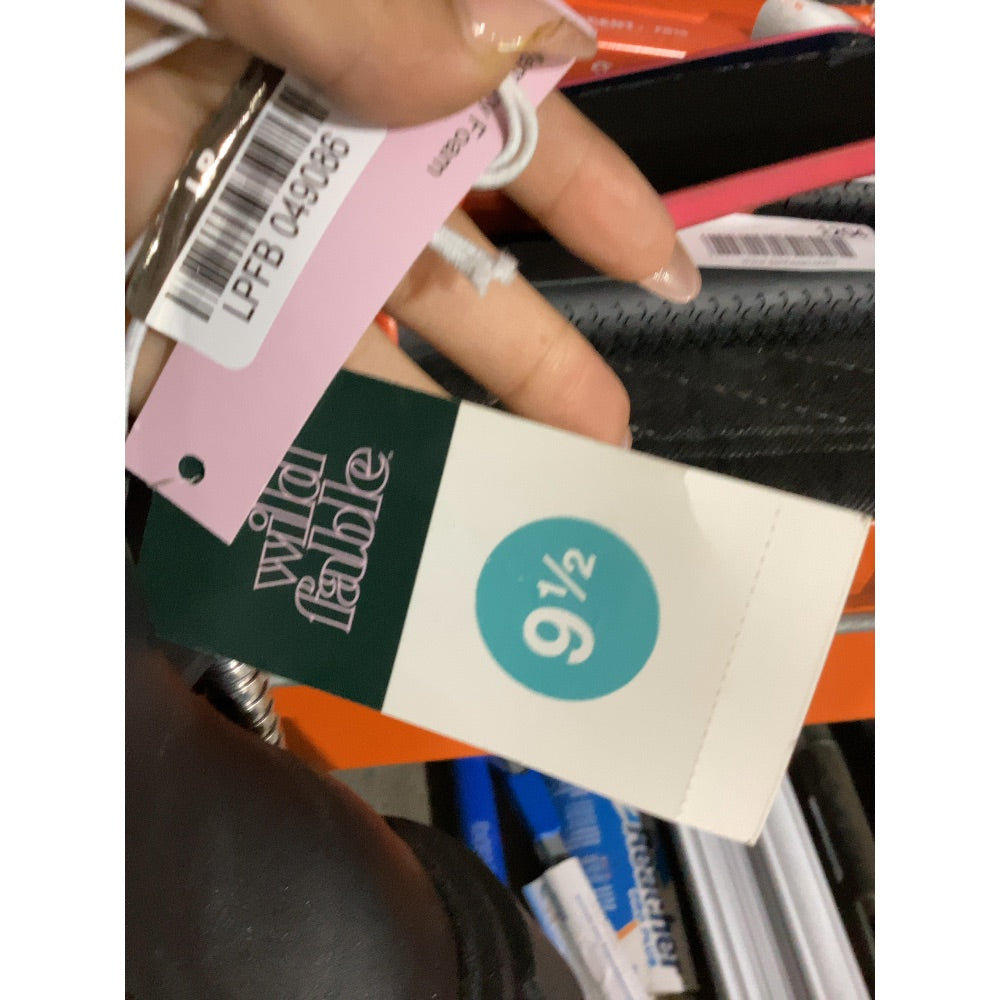 Lot # 1202 Wild Fable Chelsea Boots $28.00