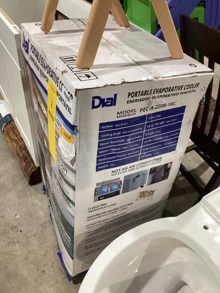 Lot # 2214 2100 CFM 3-Speed Portable Evaporative Cooler $367