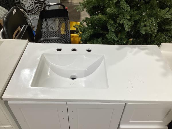 Lot # 2220 allen + roth 36in White Sink Bathroom Vanity $699