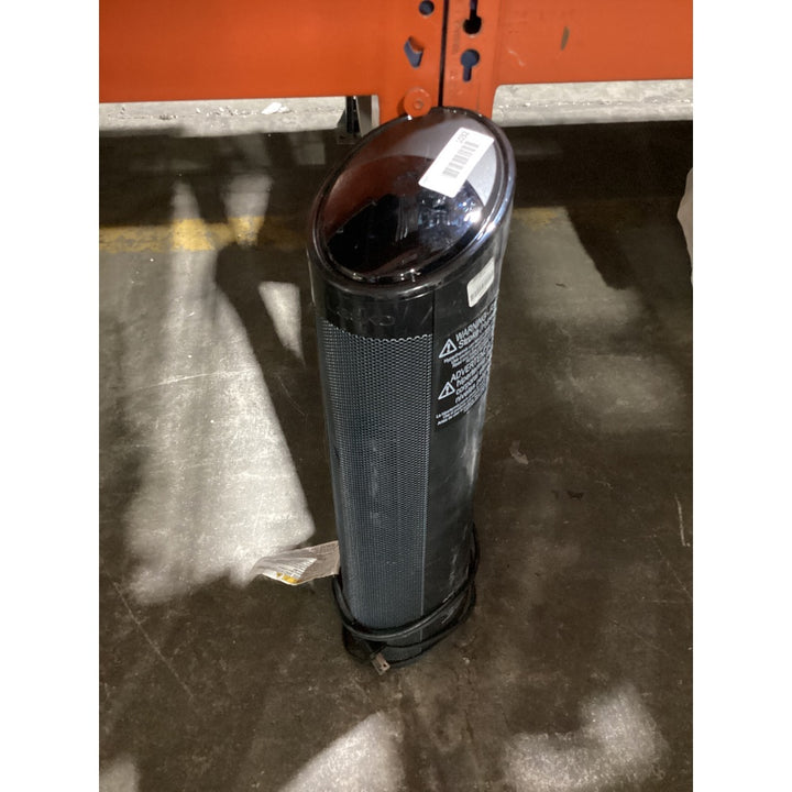 Lot # 1032 Lasko CT22495 Movable Air Heater, 1500 Watts, Oscillating, Digital Controls, Black
