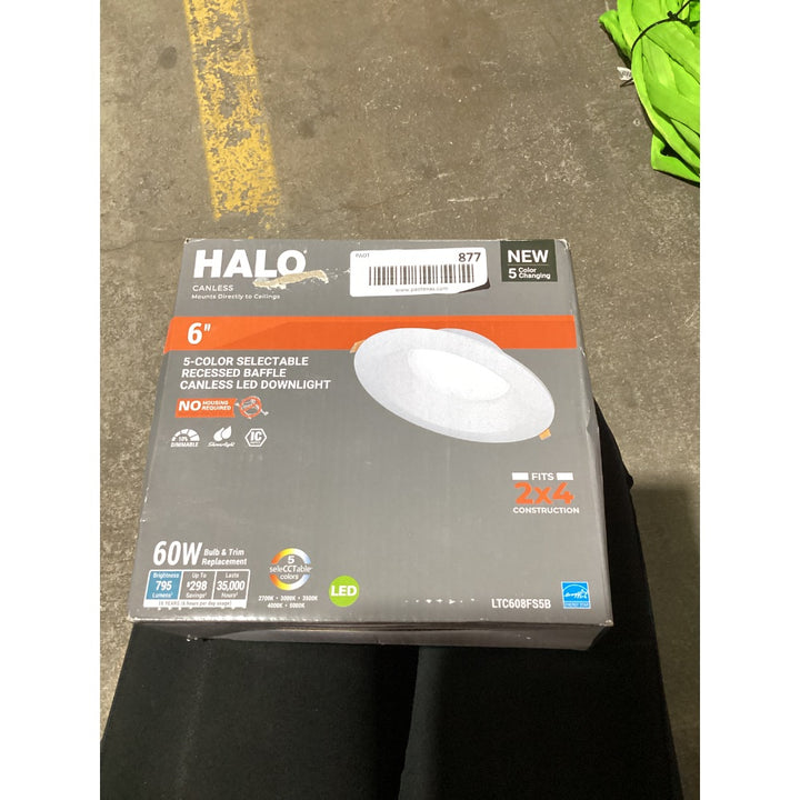 Lot # 877 HALO 6 5-Color Select Canless Downlight $25.00