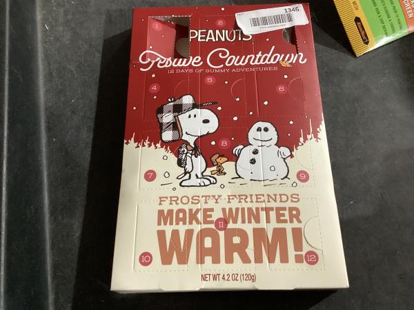 Lot # 1346 Peanuts Festive Countdown 12 Days of Gummies, None