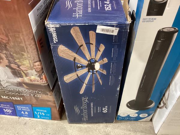 Lot # 93 Harbor Breeze 60-in LED Indoor Ceiling Fan $299