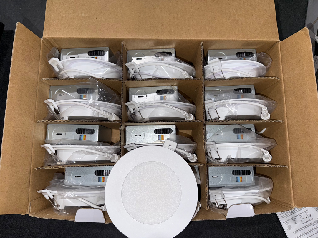 Utilitech White 4-in 450 -Lumens Switchable white Round Dimmable LED Canless Wet rated Recessed Downlight 12 -Pack (used)