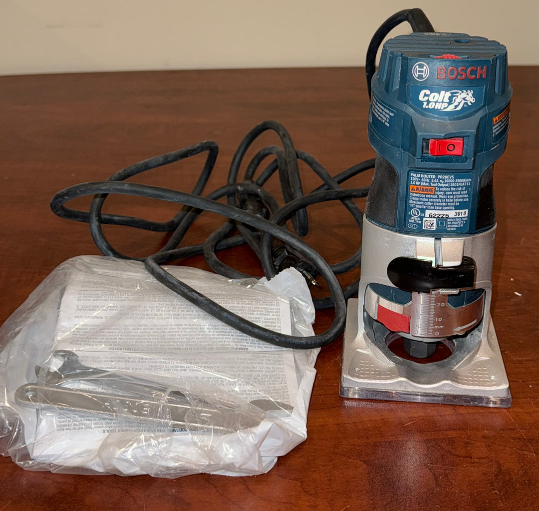 Bosch - 5.6 Amp 1.0 HP 120-Volt Variable-Speed Fixed Base Corded Palm Router (used)