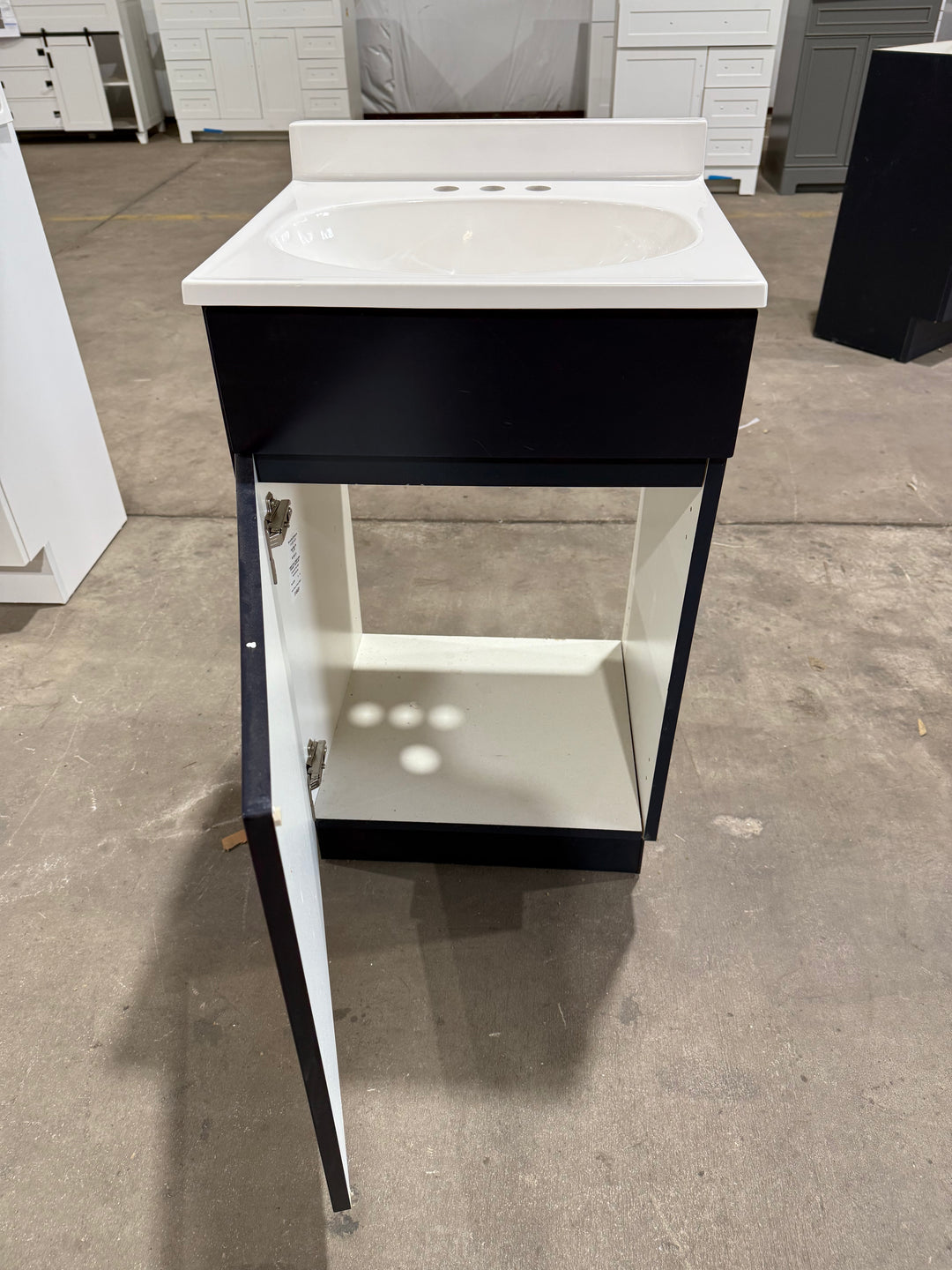 Project Source Dover 18-in Navy Blue Single Sink Bathroom Vanity with White Cultured Marble Top (open box)