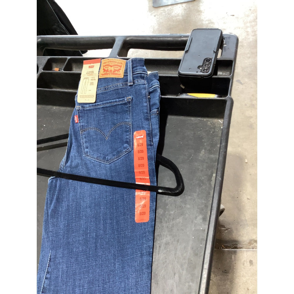 Lot # 977 Levis 311 Shaping Skinny Capri Jeans $50.00