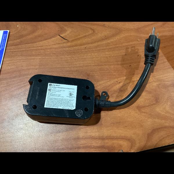 Lot # 15 Utilitech Wireless Outdoor Smart Plug $14.98