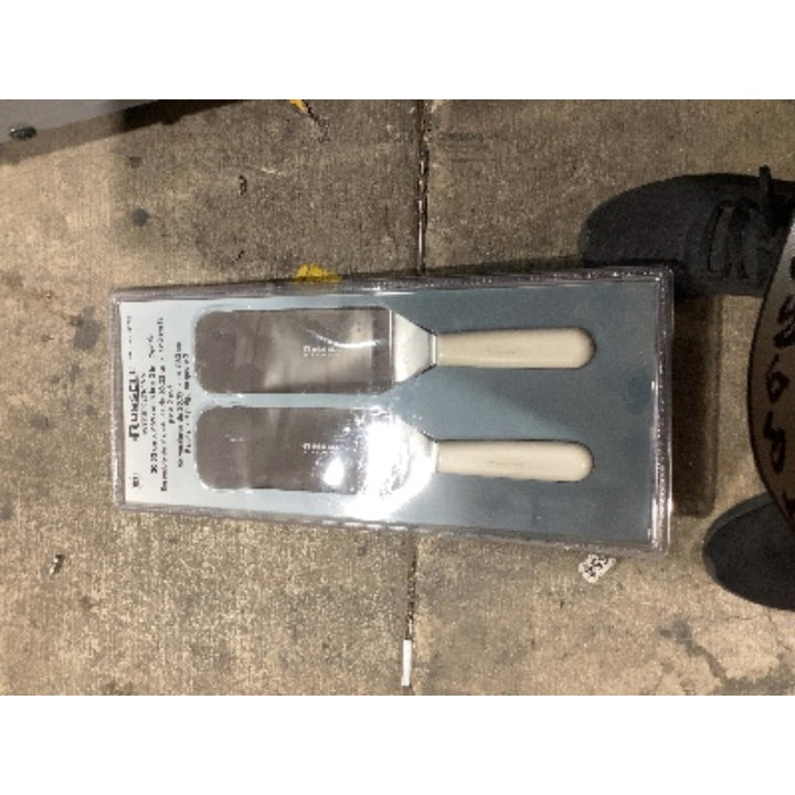 Lot # 470 Russell Stainless Steel Spatula Set Cream Handle $20