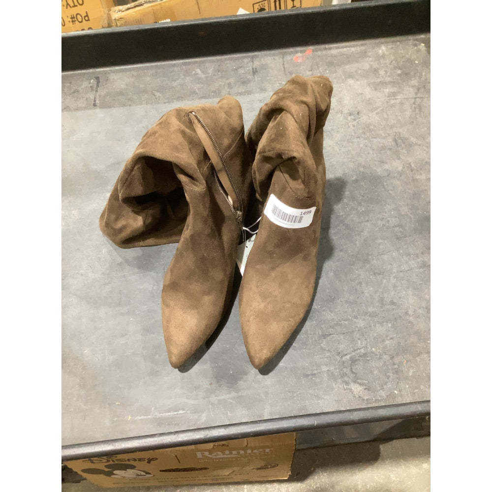 Lot # 1499 Target Boots $45
