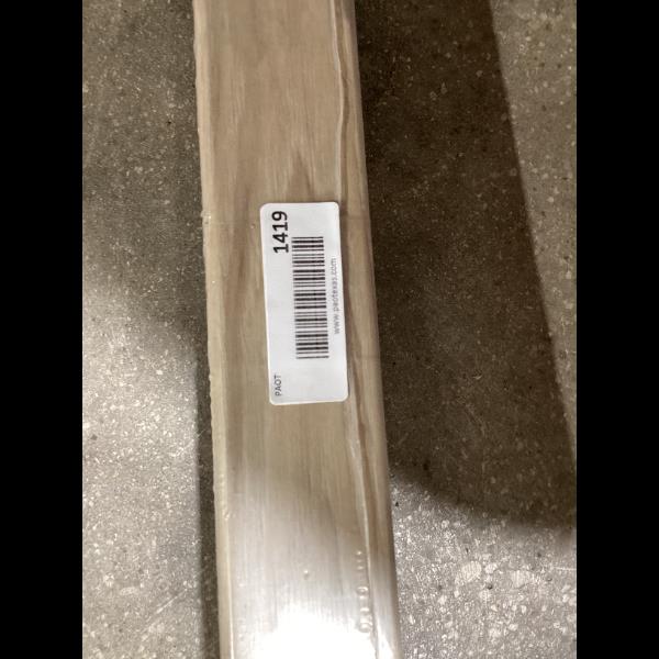 Lot # 1419 PROJECT SOURCE Laminate Stairnose Molding $26