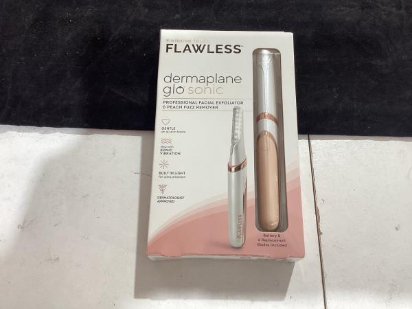 Lot # 40 Flawless Dermaplane Glo Sonic Facial Exfoliator$25
