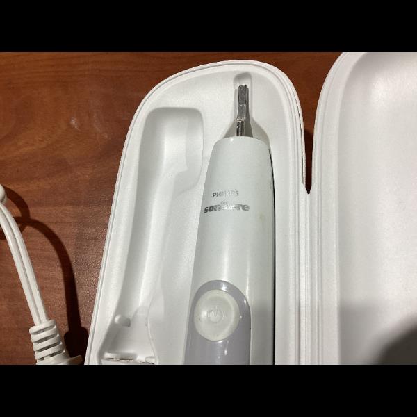 Lot # 918 Philips Sonicare DiamondClean Electric Toothbrush $90