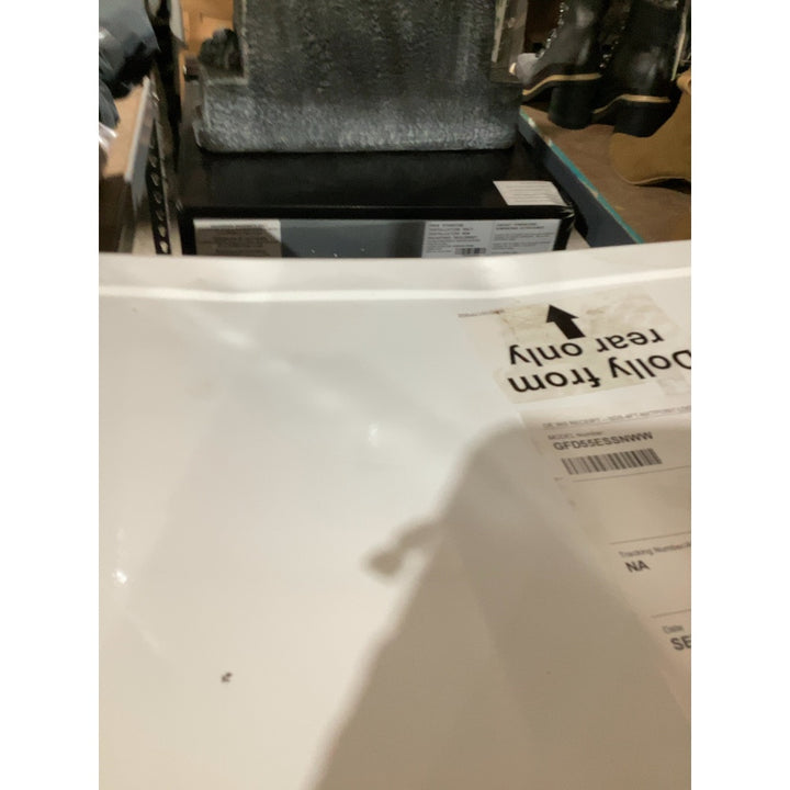 Lot # 2347 GE GFD55ESSNWW Dryer $800