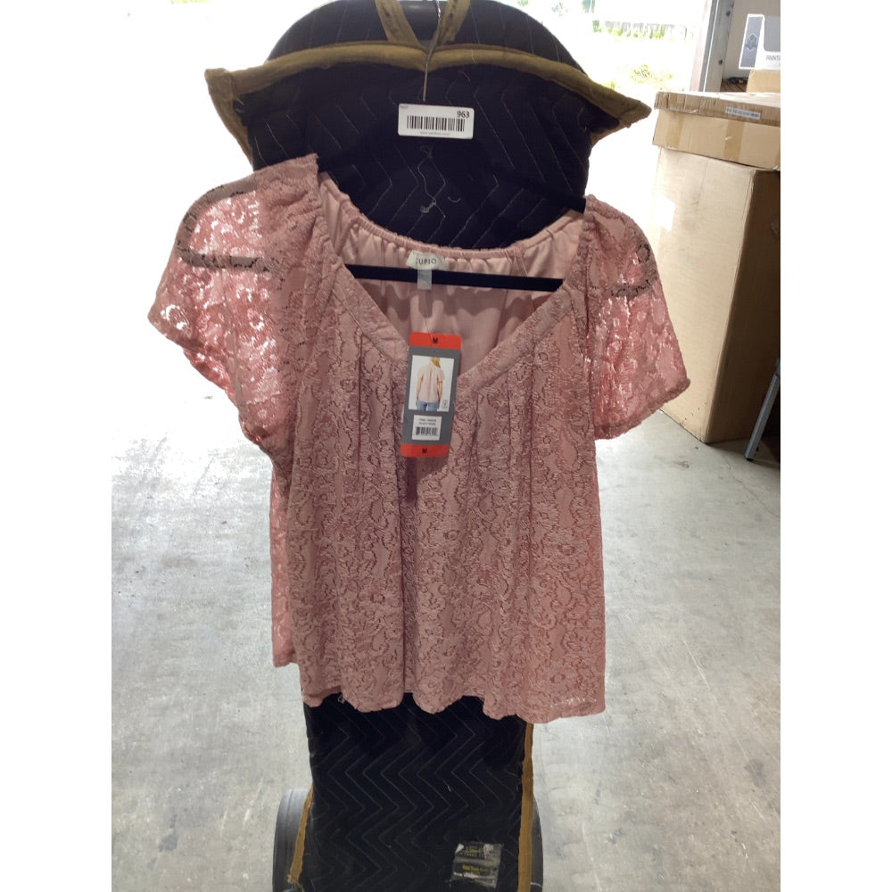 Lot # 963 Cupio Ladies' Floral Top