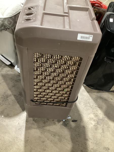 Lot # 2148 Hessaire MC37M 3,100 CFM 3-Speed Portable Evaporative Cooler