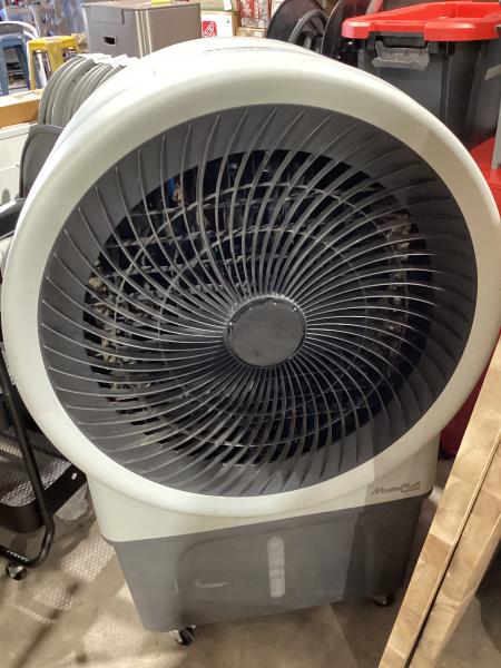 Lot # 2174 MasterCool Mobile Evaporative Cooler MMCPT35 $500