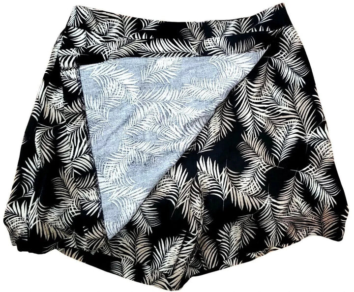 Lot # 999 Ellen Tracy Skirt Shorts $19.00