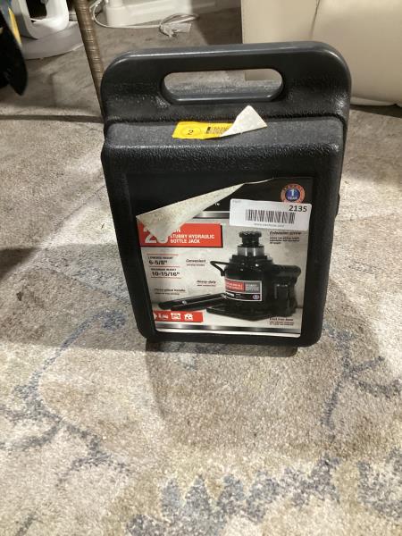 Lot # 2135 Torin Black 20ton Steel Hydraulic Bottle Jack $70