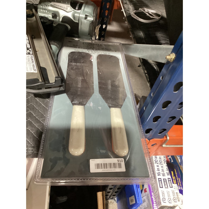 Lot # 910 RUSSELL INTERNATIONAL NSF Spatula Set of 2 $15