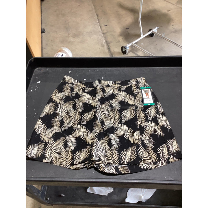 Lot # 999 Ellen Tracy Skirt Shorts $19.00